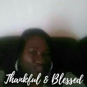 Meet your Posher, Lenora